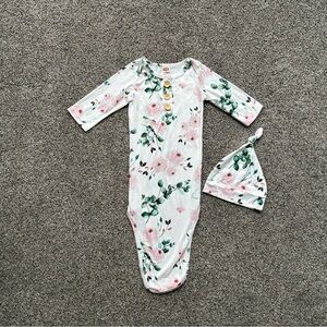 Boutique Baby Girl Pink and White Matching Knotted Gown/Hat, Size Newborn (72)